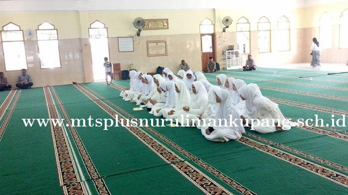 HAFALAN AL-QUR’AN MTS NURUL IMAN JADI PROGRAM UNGGULAN